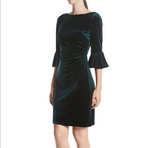 NWOT VINCE CAMUTO WOMENS SIZE 6 green velvet dress